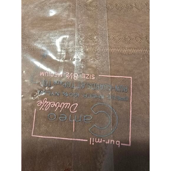 Bur-Mill Cameo NOS Vintage Stockings Sz 8 1/2 sheer - Picture 3 of 3